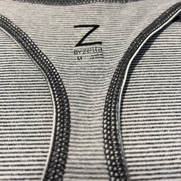 Zella top - Picture 3 of 3